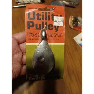 Lehigh 7088 Utility Pulley Fast eye Ideal for the use with rope up to 3/16"